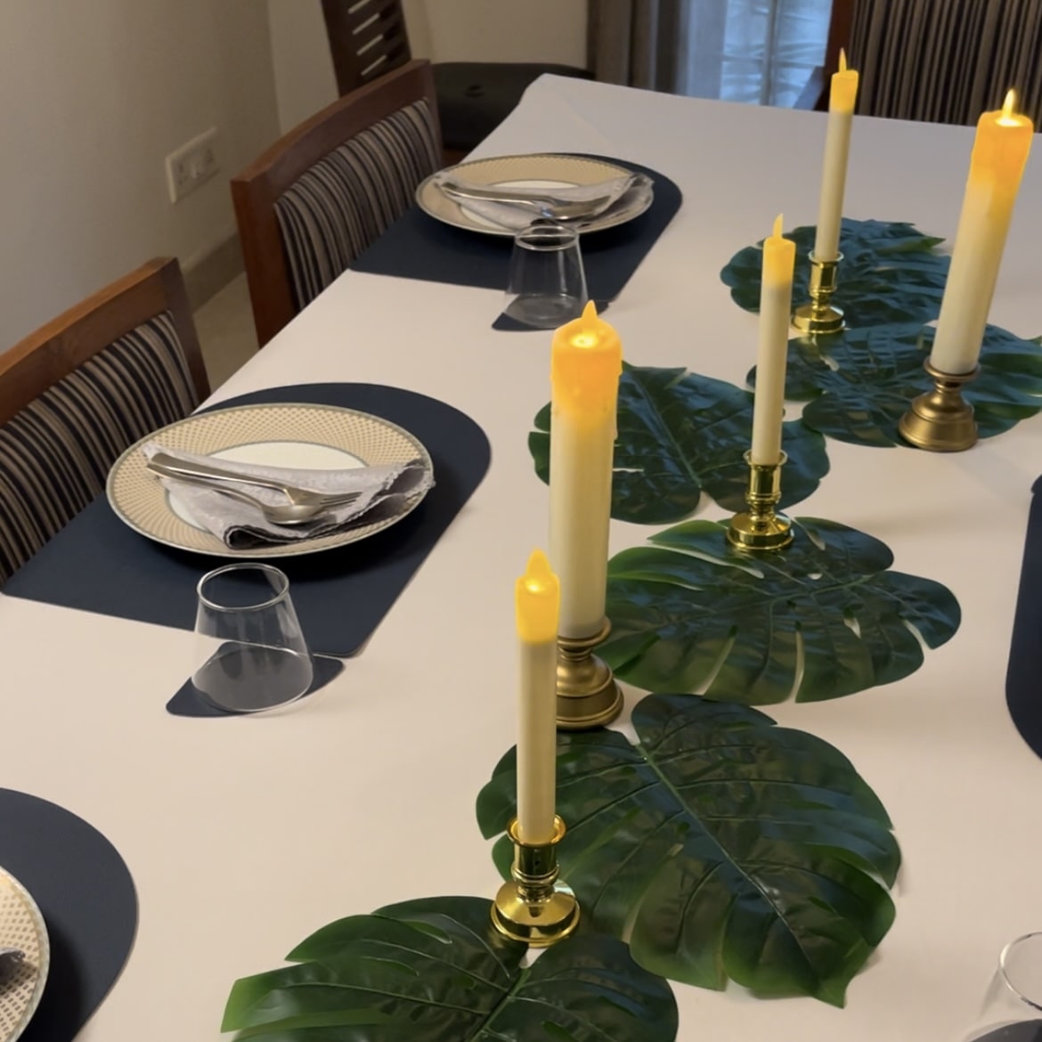 Monstera Leaves + LED Candles Set