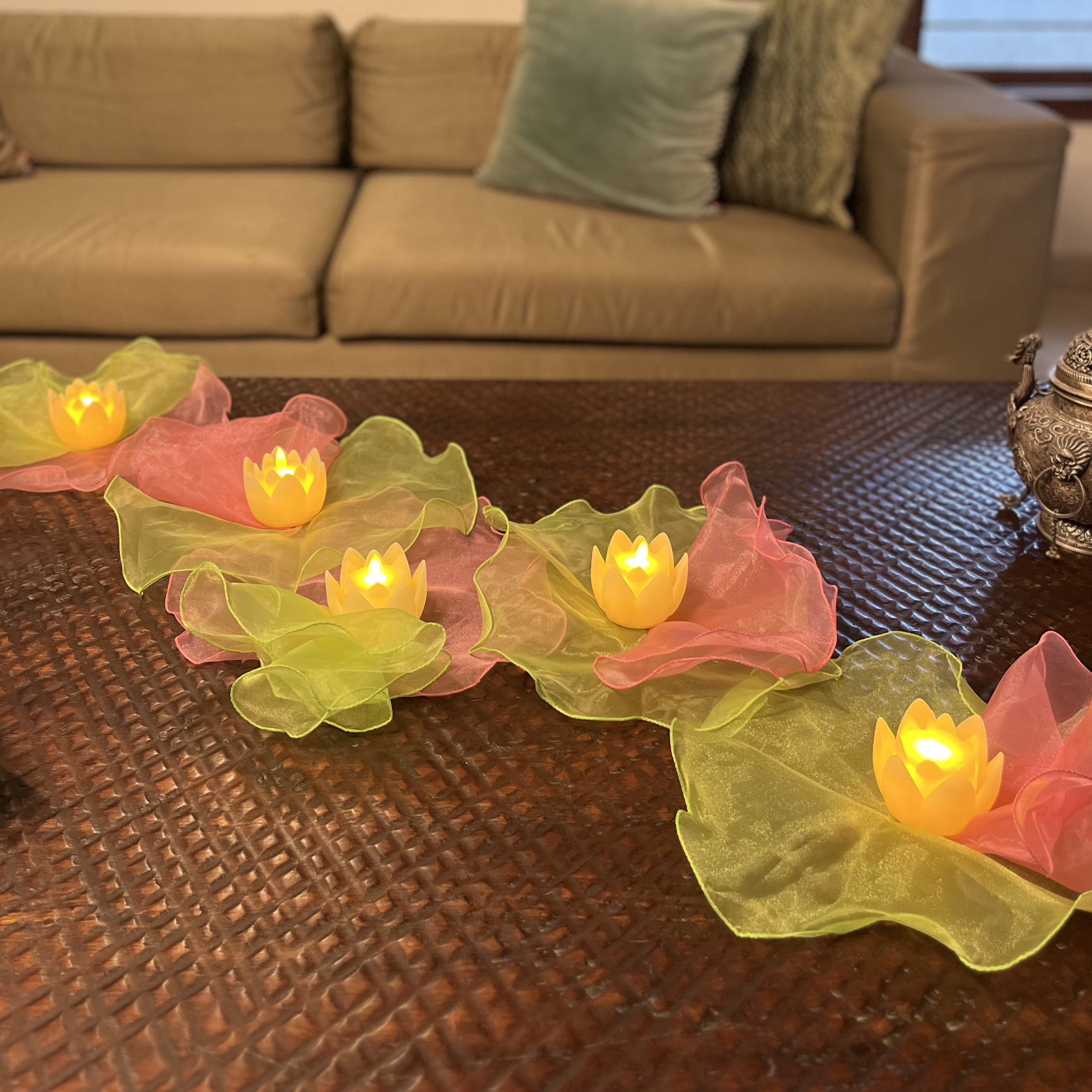 Organza Place Mats + Lotus LED Candles Set